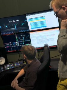 „Góður lýsandi getur alltaf sett stóran punkt yfir i-ið,“ segir Tómas um áhrif lýsingar - Rafíþróttasamband Íslands