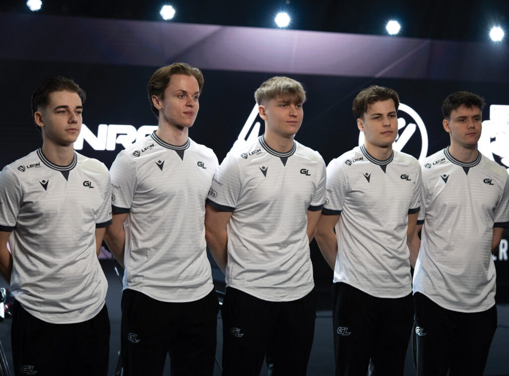 Hvað gerðist hjá GamerLegion? Endalausar breytingar, engar lausnir