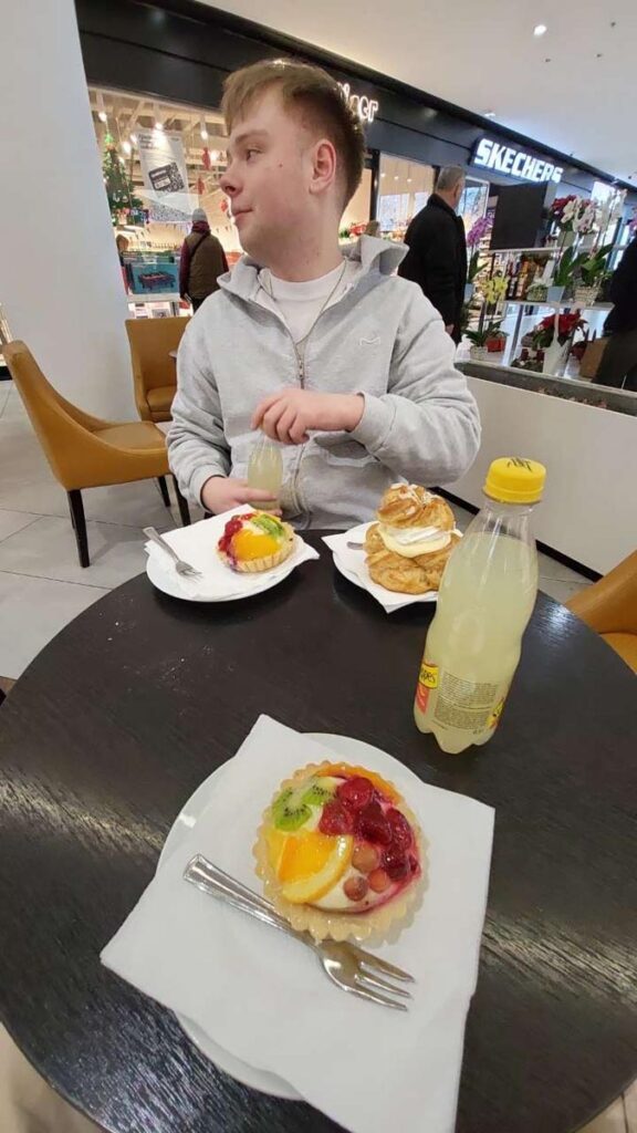 Icenosi og Kassi mættir til Búdapest