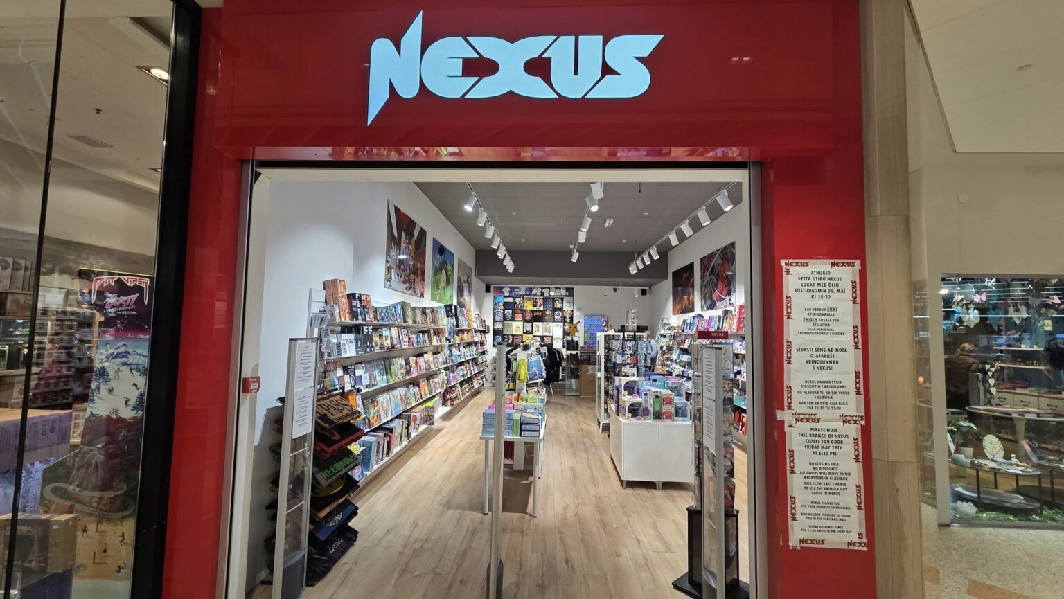 Nexus lokar í Kringlunni og Pedro fagnar Nexus lokar í Kringlunni og Pedro fagnar